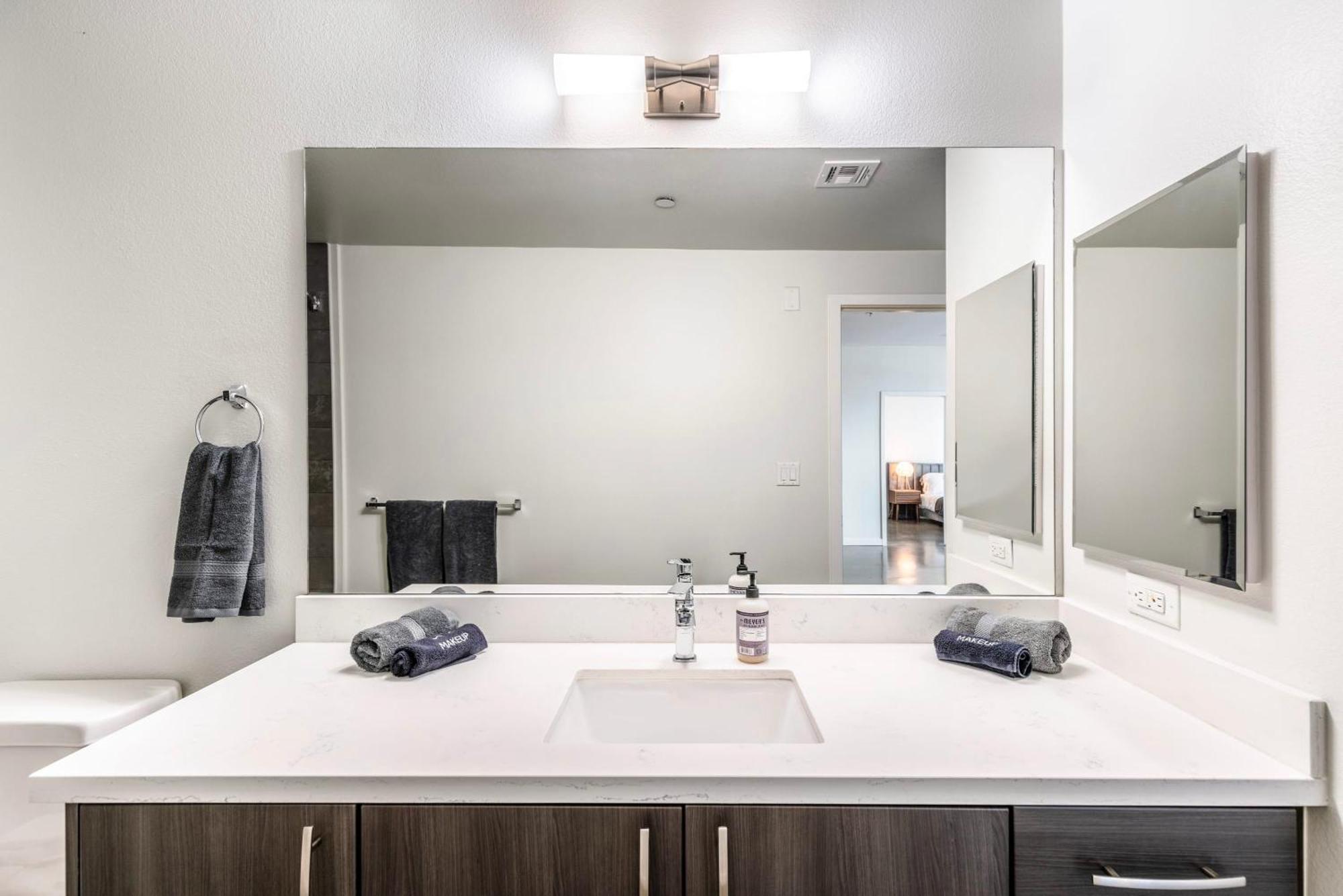 New 2Br Luxury Apartment Hollywood لوس أنجلوس المظهر الخارجي الصورة